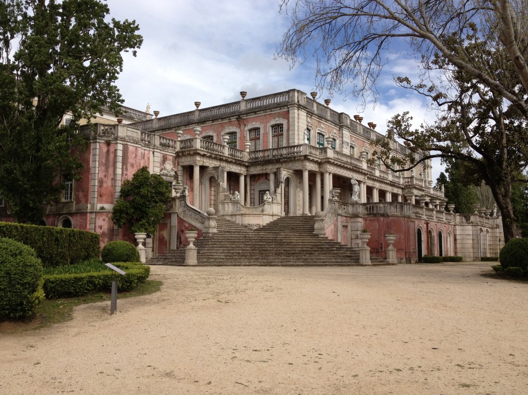 queluz palace voila lisboa